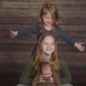 Meet your Posher, Leslie